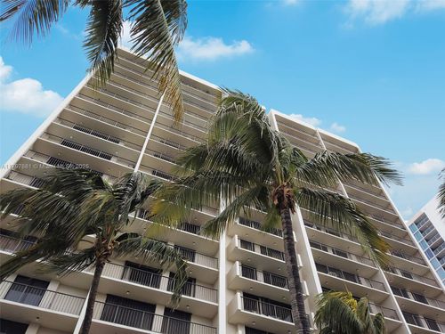 apt-402-2625 Collins Ave, Miami Beach, FL, 33140-4748 | Card Image