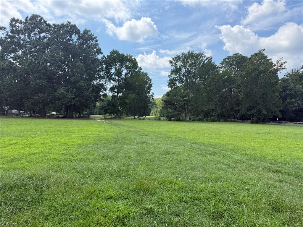 Land in Gloucester 5