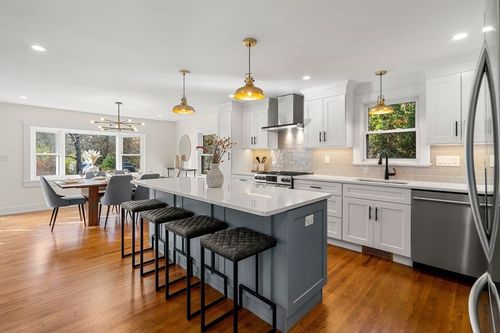 10 High St, Salisbury, MA, 01952-1412 | Card Image