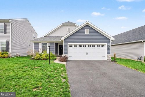 936 W North St, Carlisle, PA, 17013-1746 | Card Image