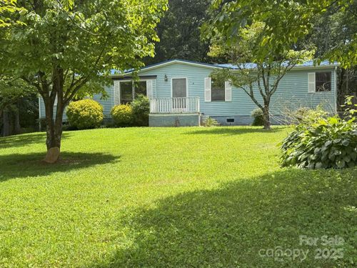 1241 26th St Sw, Hickory, NC, 28602-4728 | Card Image