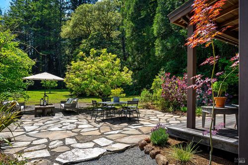 13381 Frati Ln, Sebastopol, CA, 95472-9517 | Card Image