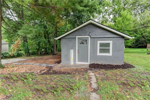 1200 E Stone St, Independence, MO, 64050-4762 | Card Image