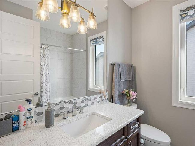 212 Osborne Green Sw, House detached with 4 bedrooms, 3 bathrooms and 4 parking in Airdrie AB | Image 29