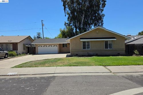 1114 W Downs St, Stockton, CA, 95207-6912 | Card Image