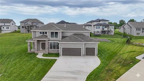 6121 Barth Rd, Shawnee, KS, 66226-3564 | Card Image