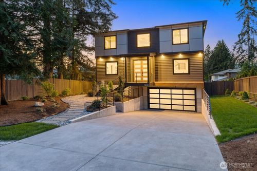 12226 Ne 70th St, Kirkland, WA, 98033-8541 | Card Image