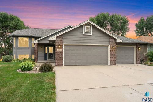 7247 W Chesapeake Ln Lane, Sioux Falls, SD, 57106 | Card Image