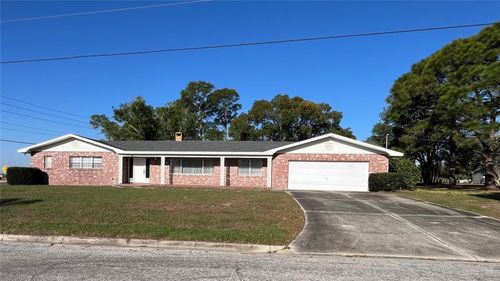 520 8th St S, Dundee, FL, 33838-4359 | Card Image