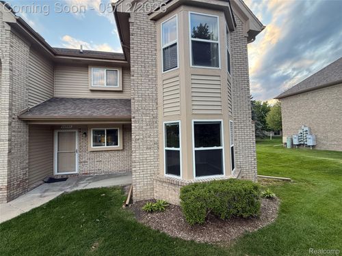 38-44393 Sunnyside Dr, Sterling Heights, MI, 48313-1418 | Card Image
