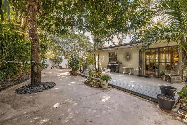 700 Ne 155 Th St, House other with 3 bedrooms, 2 bathrooms and null parking in Miami FL | Image 33