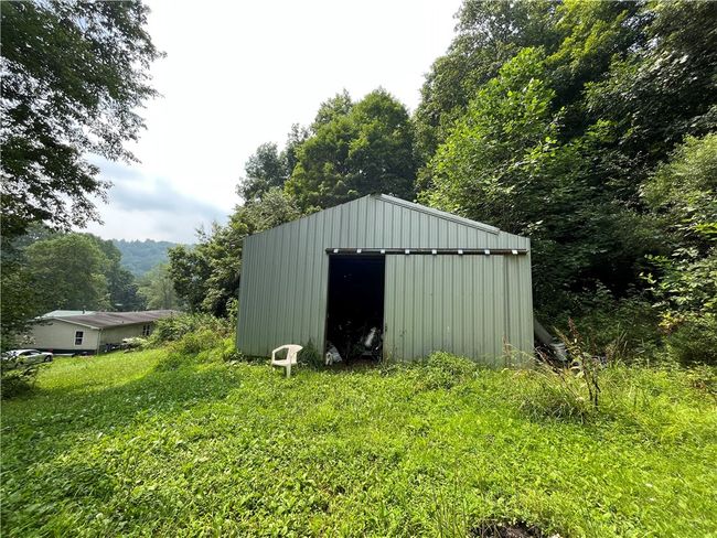 1240 Jollytown Rd, House other with 4 bedrooms, 3 bathrooms and 3 parking in New Freeport PA | Image 4
