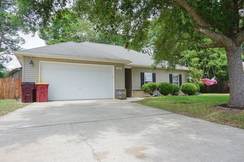 212 Ladue Ave, Crestview, FL, 32539-7342 | Card Image