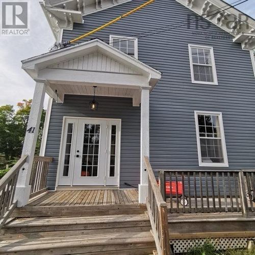 41 Cottage St, Windsor, NS, B0N2T0 | Card Image