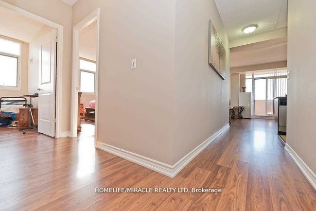 412 - 9235 Jane St, Condo with 2 bedrooms, 2 bathrooms and 1 parking in Vaughan ON | Image 9