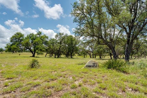90-171 Flowering Sage Ln, Fredericksburg, TX, 78624-8407 | Card Image