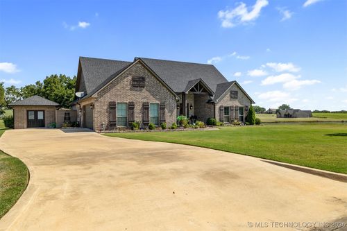 17 Tabernacle Dr, Calera, OK, 74730-4308 | Card Image