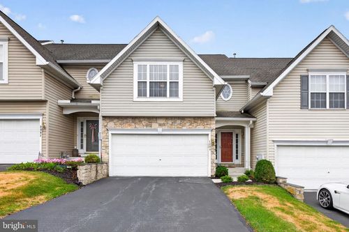 12-2394 Slater Hill Ln E, YORK, PA, 17406-7598 | Card Image