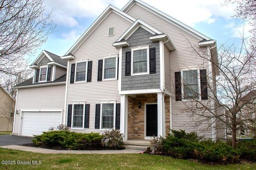 20 Fort Vaux Ln, Watervliet, NY, 12189-1133 | Card Image