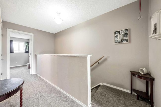 156 Bayside Point Sw, Home with 3 bedrooms, 2 bathrooms and 2 parking in Airdrie AB | Image 11