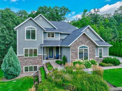 3328 Anric Dr, Eau Claire, WI, 54701-5057 | Card Image