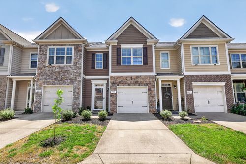 4011 Cannonsgate Ln, Murfreesboro, TN, 37128-4413 | Card Image