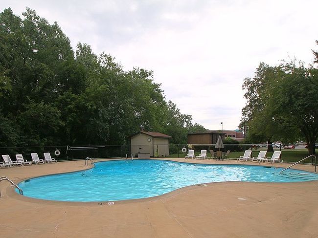 UNIT-222 - 1 Renaissance Pl, Condo with 2 bedrooms, 2 bathrooms and 2 parking in Palatine IL | Image 19