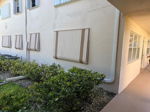 201 Cambridge I, West Palm Beach, FL, 33417-1329 | Card Image