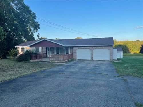 33 Hogue Rd, West Middlesex, PA, 16159-2511 | Card Image