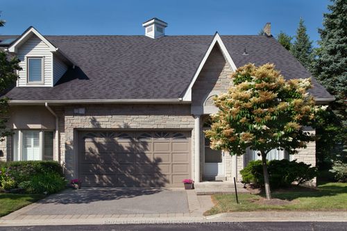 21-1010 Cristina Crt, Mississauga, ON, L5J4T7 | Card Image