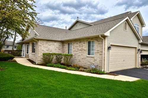 3312-3312 Twisted Oak Ct, McHenry, IL, 60051-4442 | Card Image