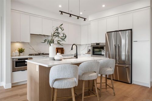 111-1810 Selenite Pl, Langford, BC, V9B7E2 | Card Image