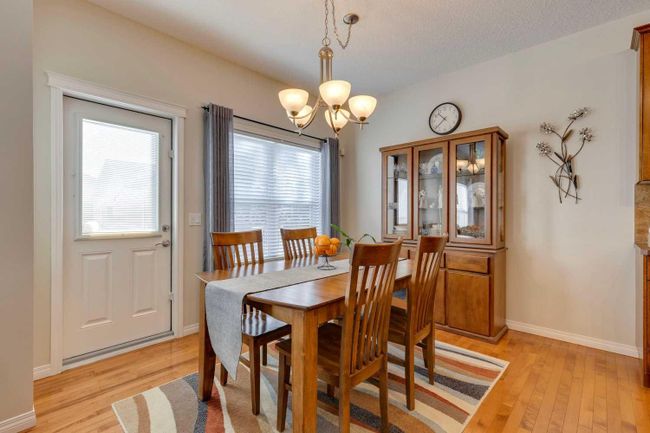 74 Kinlea Way Nw, Home with 3 bedrooms, 2 bathrooms and 4 parking in Calgary AB | Image 11