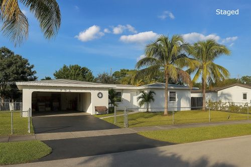 7521 Grant Ct, Hollywood, FL, 33024-5370 | Card Image