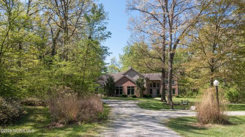 8801 W Bancroft St, Toledo, OH, 43617-1911 | Card Image