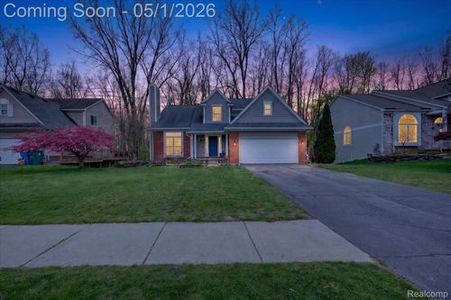 4450 Commerce Woods Dr, Commerce Township, MI, 48382-3878 | Card Image