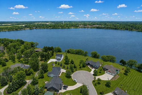 432 Lake Ct, Winsted, MN, 55395-6570 | Card Image