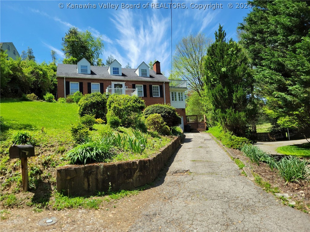 Loudon Heights Rd, Charleston, WV 25314