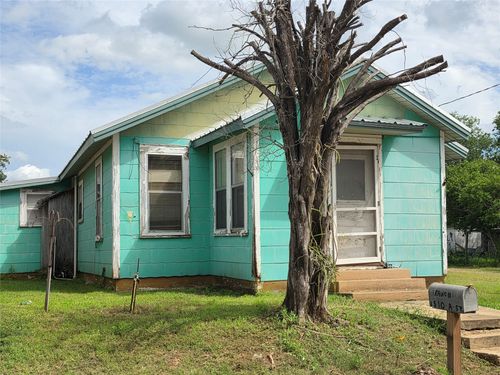 1510 A Street, Floresville, TX, 78114 | Card Image