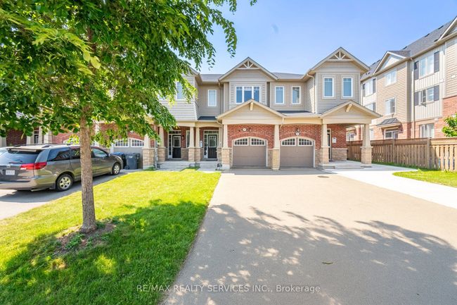 27 Phyllis Dr, House attached with 3 bedrooms, 3 bathrooms and 2 parking in Caledon ON | Image 4