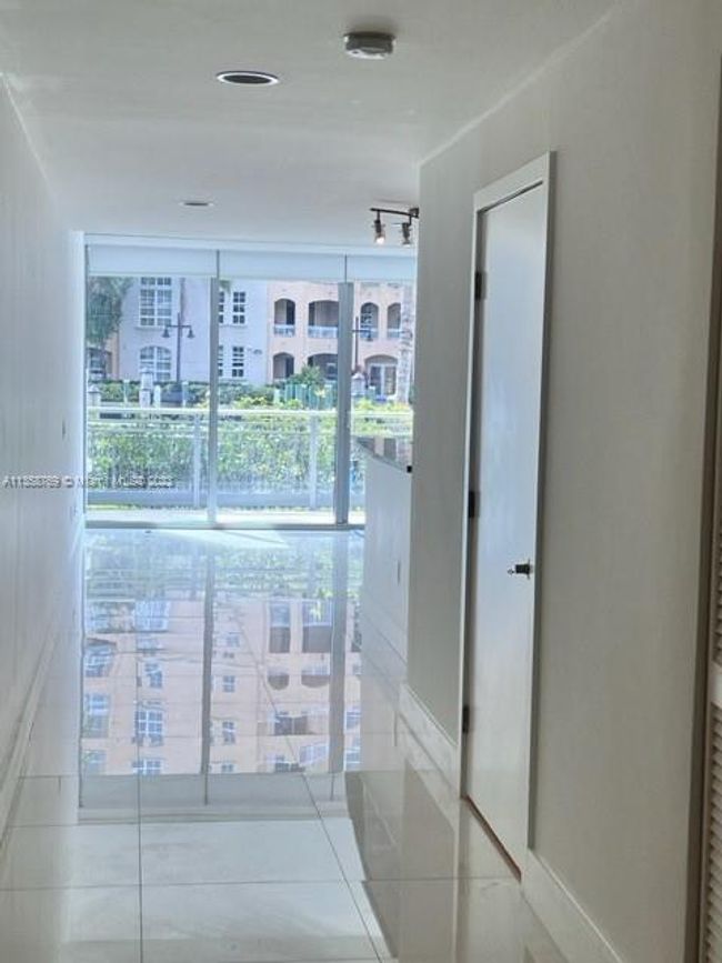 128 - 2950 Ne 188th St, Condo with 1 bedrooms, 1 bathrooms and null parking in Aventura FL | Image 4