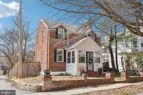 3800 35th St, MOUNT RAINIER, MD, 20712-2025 | Card Image