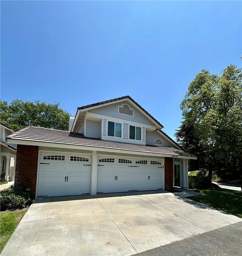 26702 Linnet Ct, Canyon Country, CA, 91351-5532 | Card Image