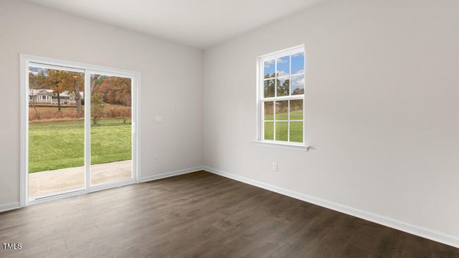 Living and Dining Area | Image 10