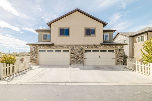 3851 Autumn Colors Dr, Elko, NV, 89801-7806 | Card Image