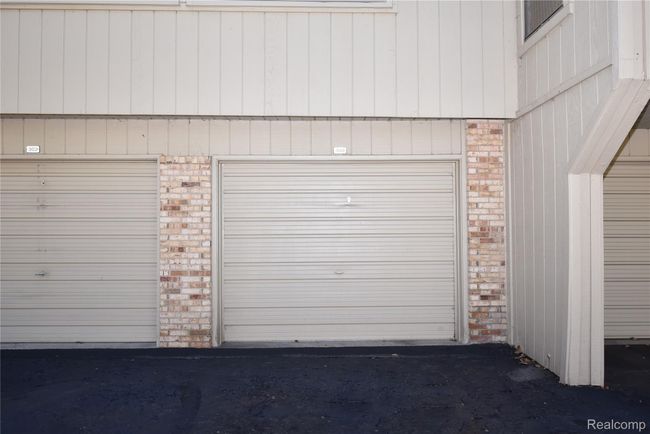 One-Car Garage | Image 24