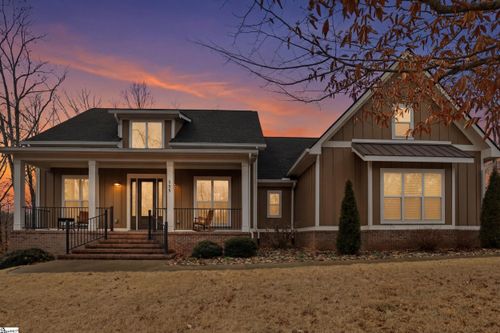 555 Riverstead Dr, Marietta, SC, 29661-9807 | Card Image