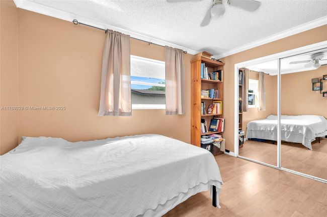 700 Nw 88 Th Ter, House other with 3 bedrooms, 2 bathrooms and null parking in Pembroke Pines FL | Image 23