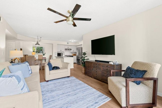 APT-206 - 127 Yacht Club Way, Condo with 2 bedrooms, 2 bathrooms and null parking in Hypoluxo FL | Image 4