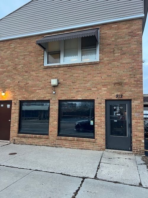 apt-c-912 W Greenwood Ave, Waukegan, IL, 60087-4952 | Card Image